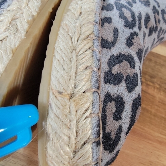 Free People Gray suede Leopard Print Flats Espadrilles Size 38 - Picture 12 of 16